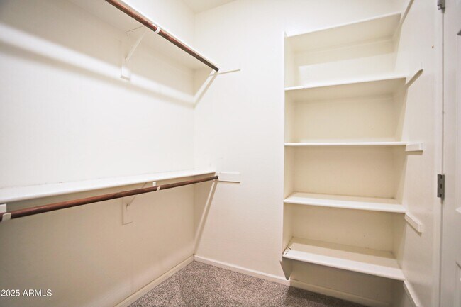 Building Photo - 1709 Grenadine Rd