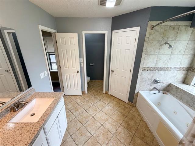 Building Photo - 4604 Lawndale Dr