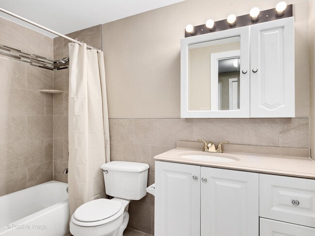 Building Photo - 1955 Liberty Pl