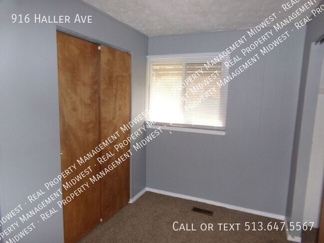 Building Photo - 916 Haller Ave