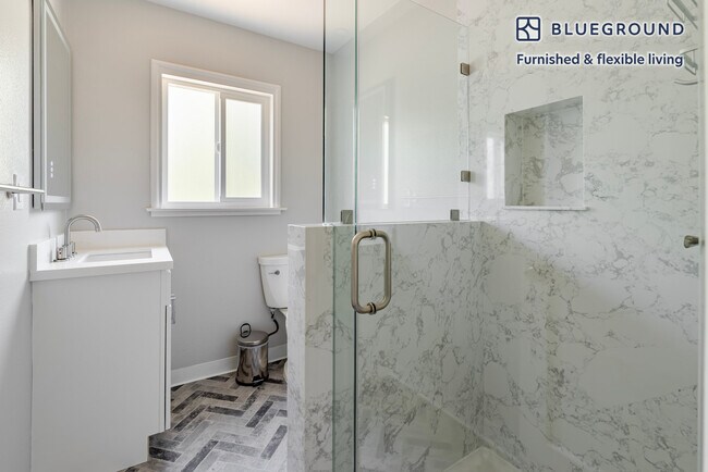 Building Photo - 1230 Mills St