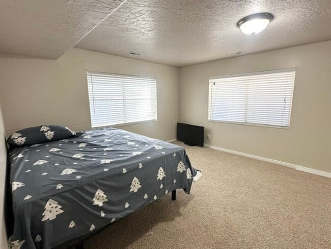 Building Photo - 1563 W Turtle Dove Ln