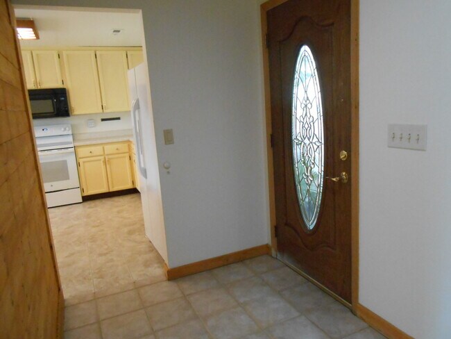 Building Photo - 61360 Keelally Ct