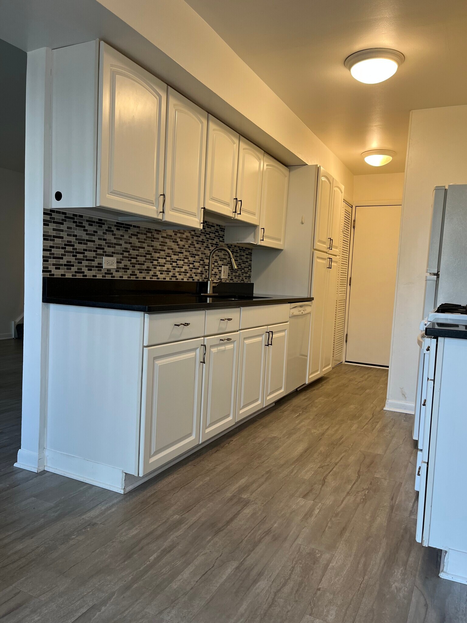 Building Photo - 470 Stevenson Pl