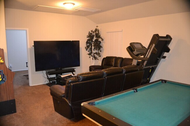 Building Photo - Gorgeous Corner Lot w/ Solar Panels