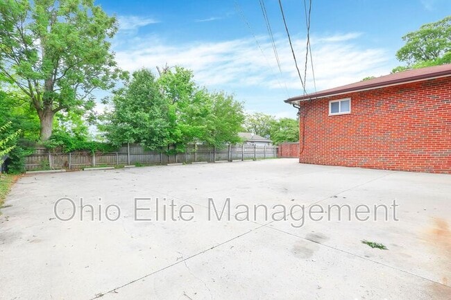 Building Photo - 1029 Binns Blvd