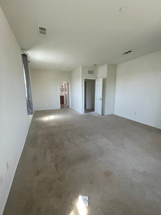 Building Photo - 10598 Acacia Ln