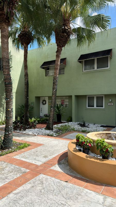 Building Photo - 11163 NW 7th St