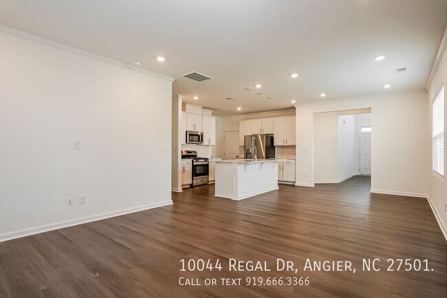 Building Photo - 10044 Regal Dr