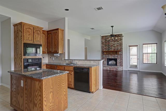 Building Photo - 5700 Broken Spur