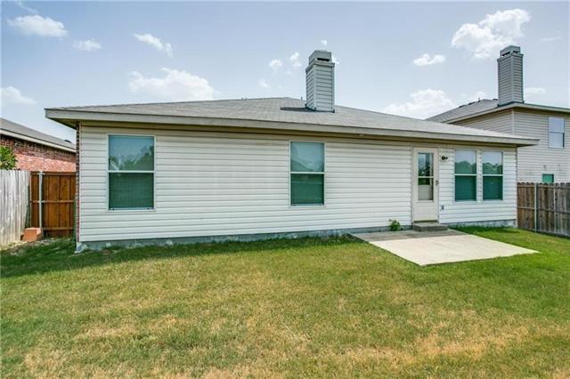 Building Photo - 2620 Clear Brook Dr