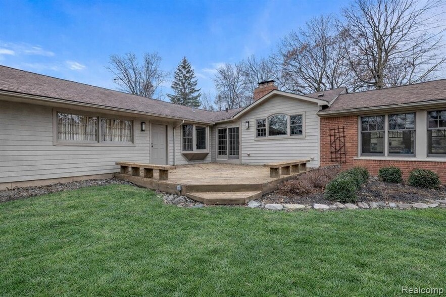 Building Photo - 3781 Lincoln Rd