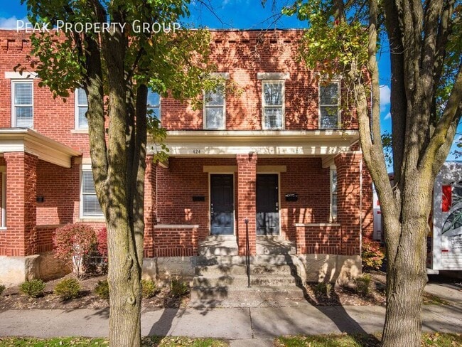 Building Photo - 418 E Mithoff St