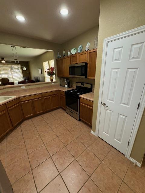 Building Photo - 330 Portsmouth Dr