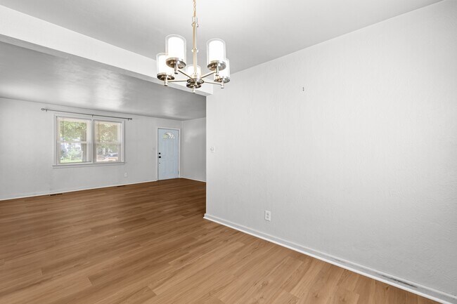 Building Photo - 1216 Olive Rd