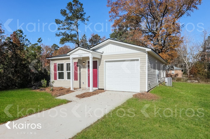 Building Photo - 705 E Butler Ln