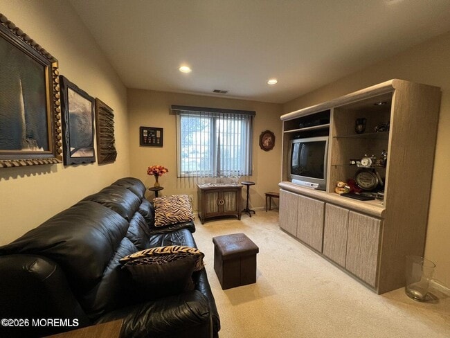 Building Photo - 92 Winthrop Rd