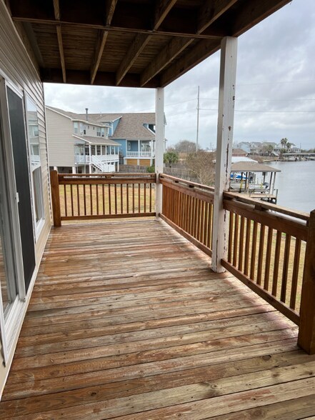 Building Photo - 118 Lakeview Dr