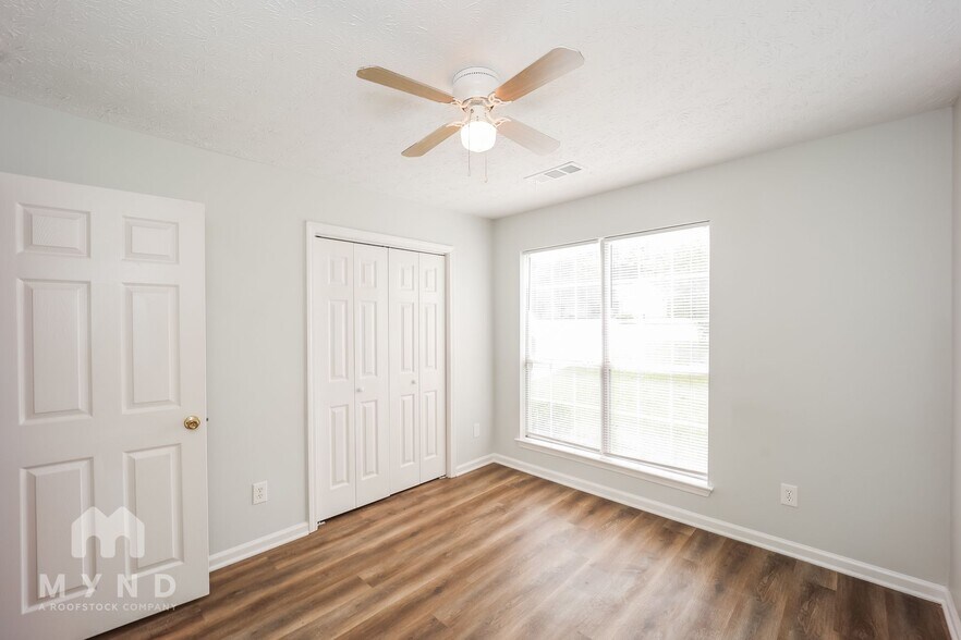 Building Photo - 188 Bay Ct Dr