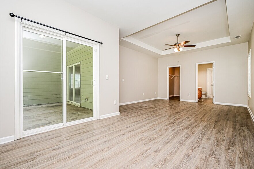 Building Photo - 512 Anglewood Trace