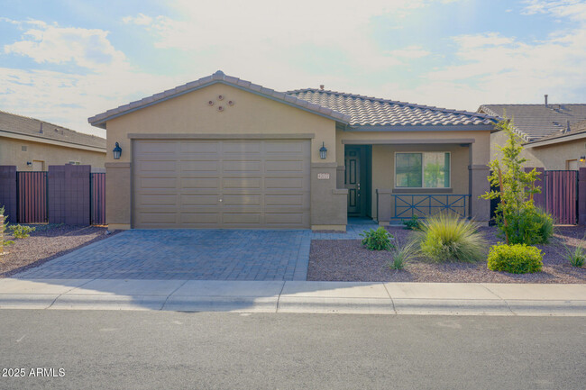 Building Photo - 42027 N Wollemi St