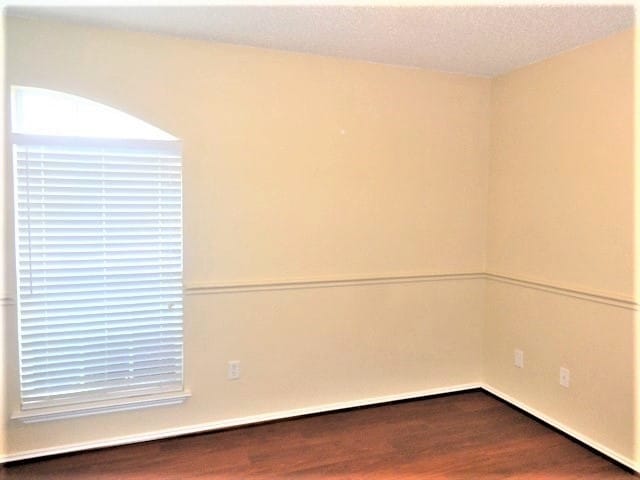 Building Photo - 818 La Sierra Ct