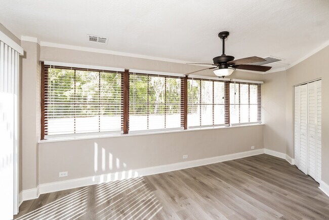 Building Photo - 5118 Stonehurst Rd