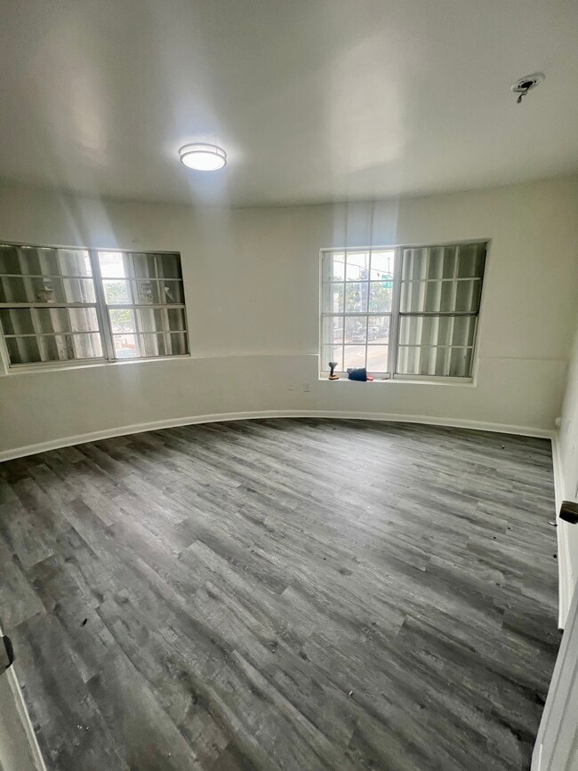 Building Photo - 1630 NW 35th St