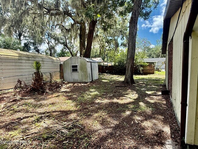 Building Photo - 1311 Pullen Rd