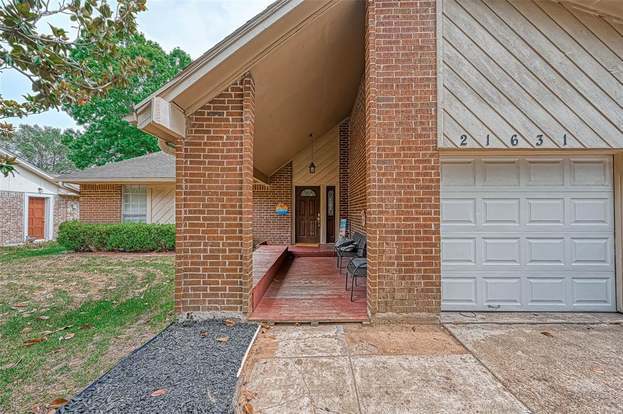 Building Photo - 21631 Park Villa Dr