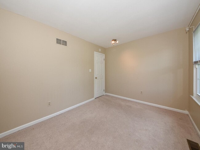 Building Photo - 252 Copper Beech Dr