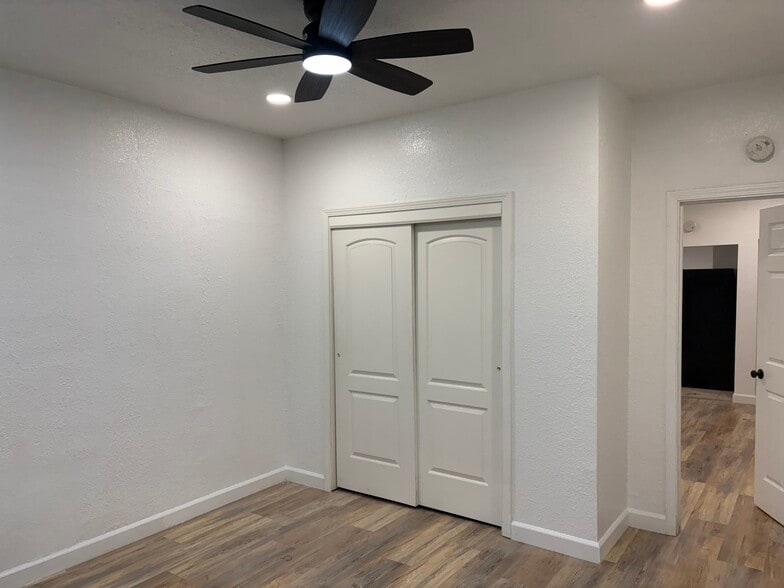 Building Photo - 124 7th St