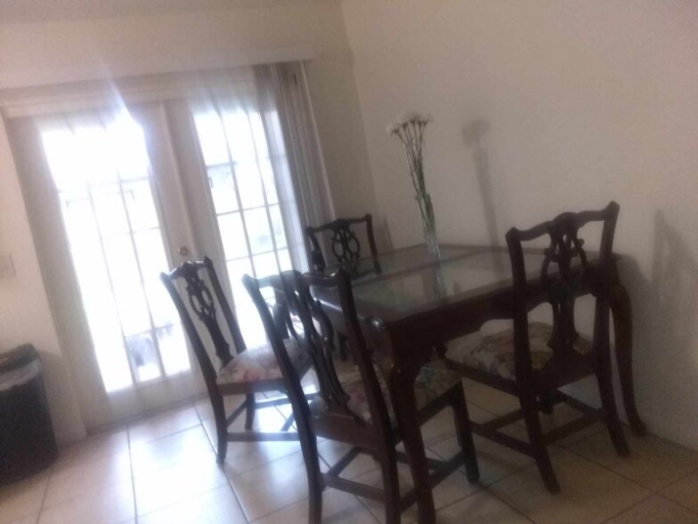 Building Photo - 7024 SW 18th Pl