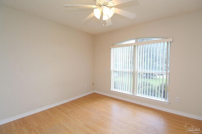 Building Photo - 4150 Oak Pointe Dr