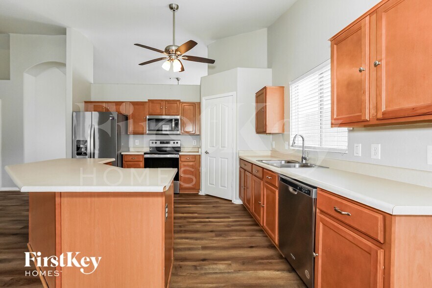 Building Photo - 3645 E Shapinsay Dr