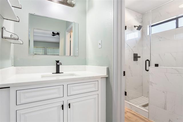 Building Photo - 2000 Le Mans Dr