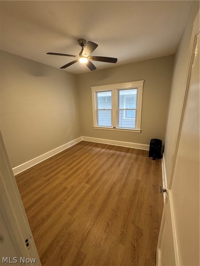 Building Photo - 3327 Bradford Rd