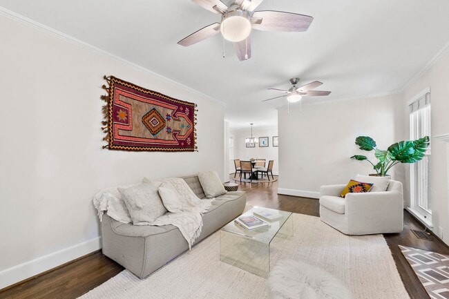 Building Photo - Sought after Madison Park House for Rent