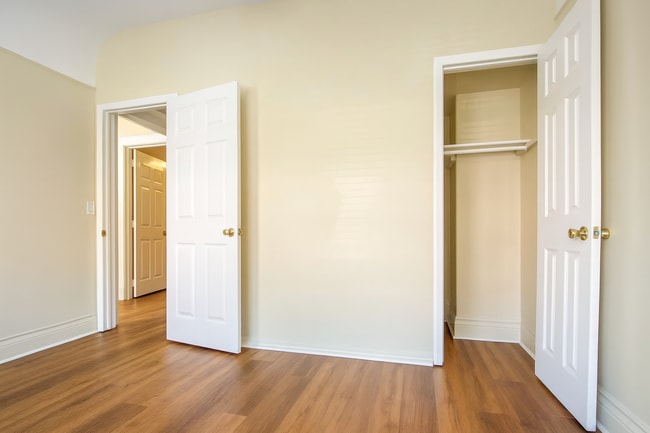 Building Photo - 3109 S Catalina St