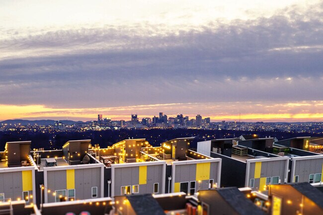 Building Photo - 1112 Harmony Way