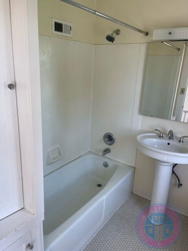 Building Photo - gre8435