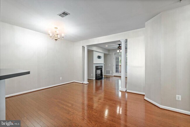 Building Photo - 1024 Leeward Way