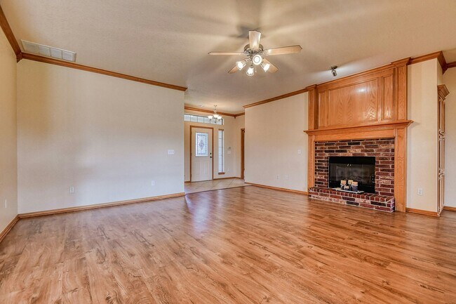 Building Photo - 1628 SW 31st Terrace