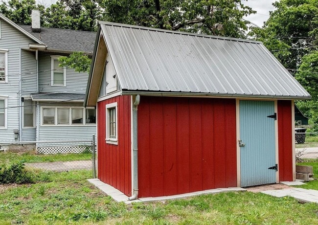 Building Photo - Gorgeous 19th Century Victorian showpiece