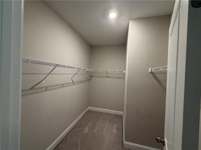 Building Photo - 132 Boxcar Wy SE