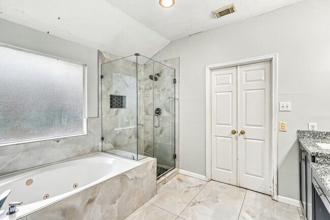 Building Photo - 1307 S Sandpiper Ct