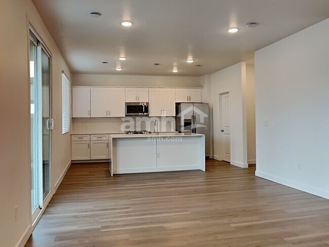 Building Photo - 9746 W Luxton Ln