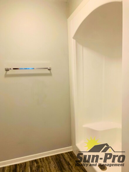 Building Photo - 136 Pine Cone Trl