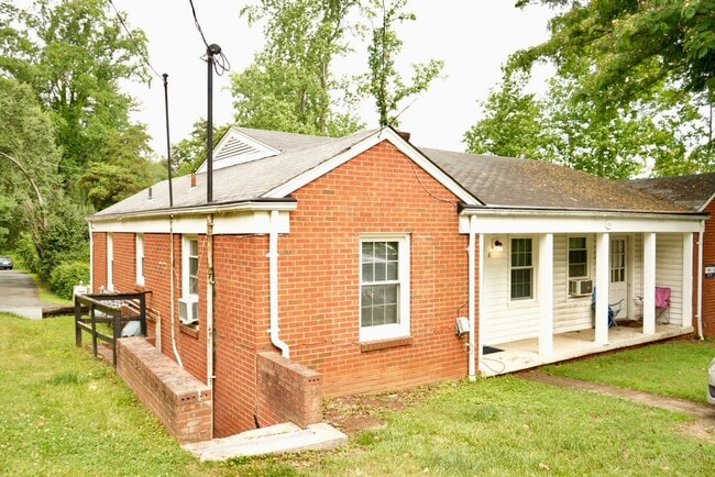 Building Photo - 103 Cresap Rd