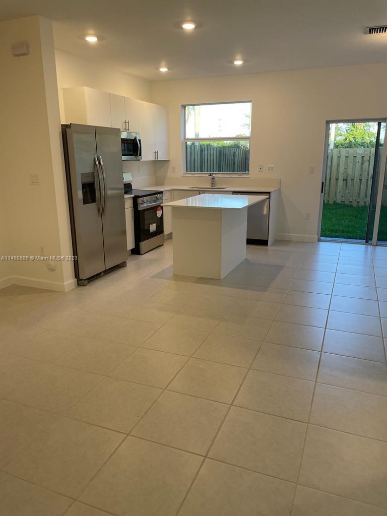 Building Photo - 29147 SW 162nd Ct